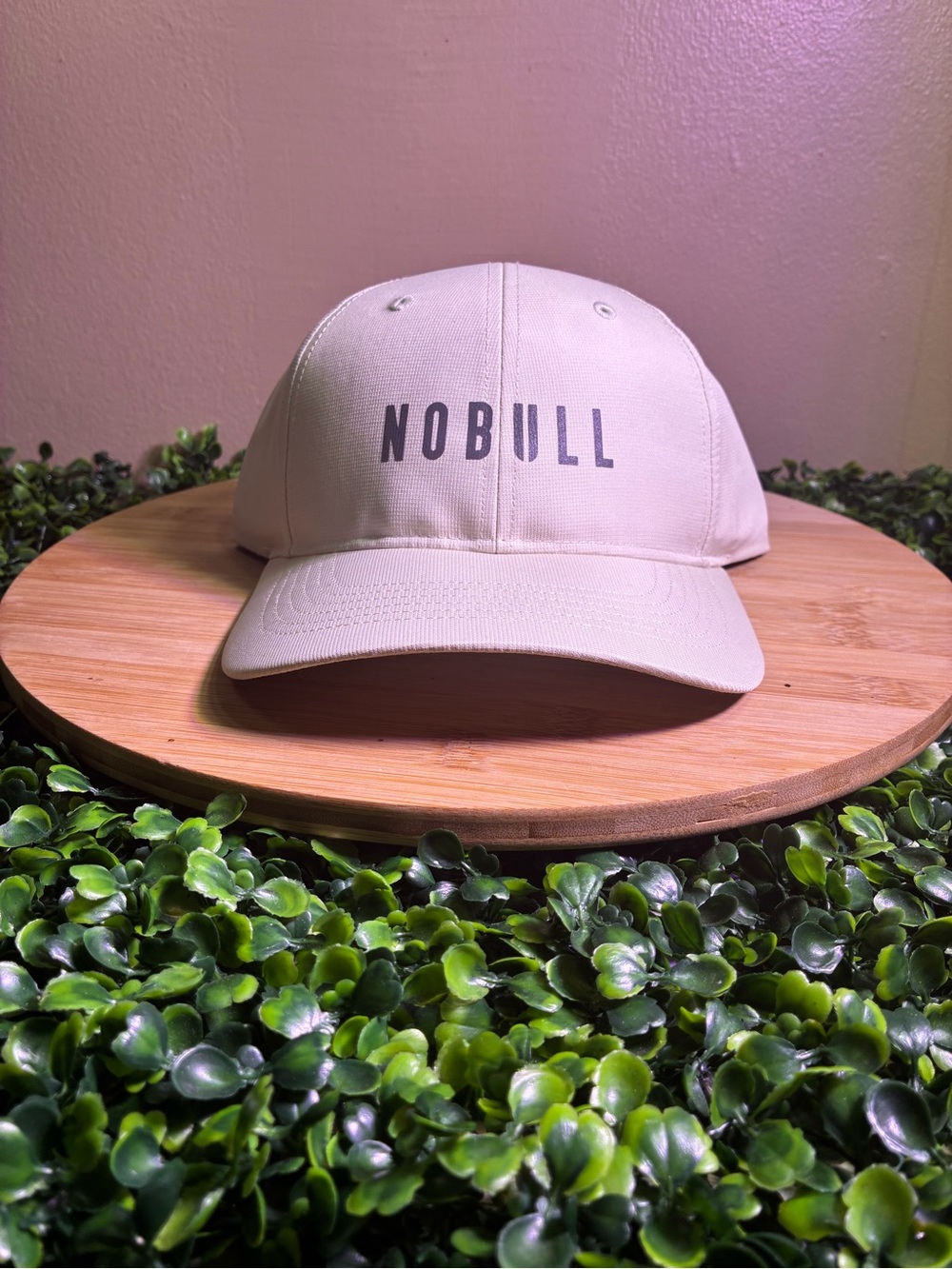 🔥 NOBULL MENS SAND WHITE MENS PERFORMANCE HAT NWT